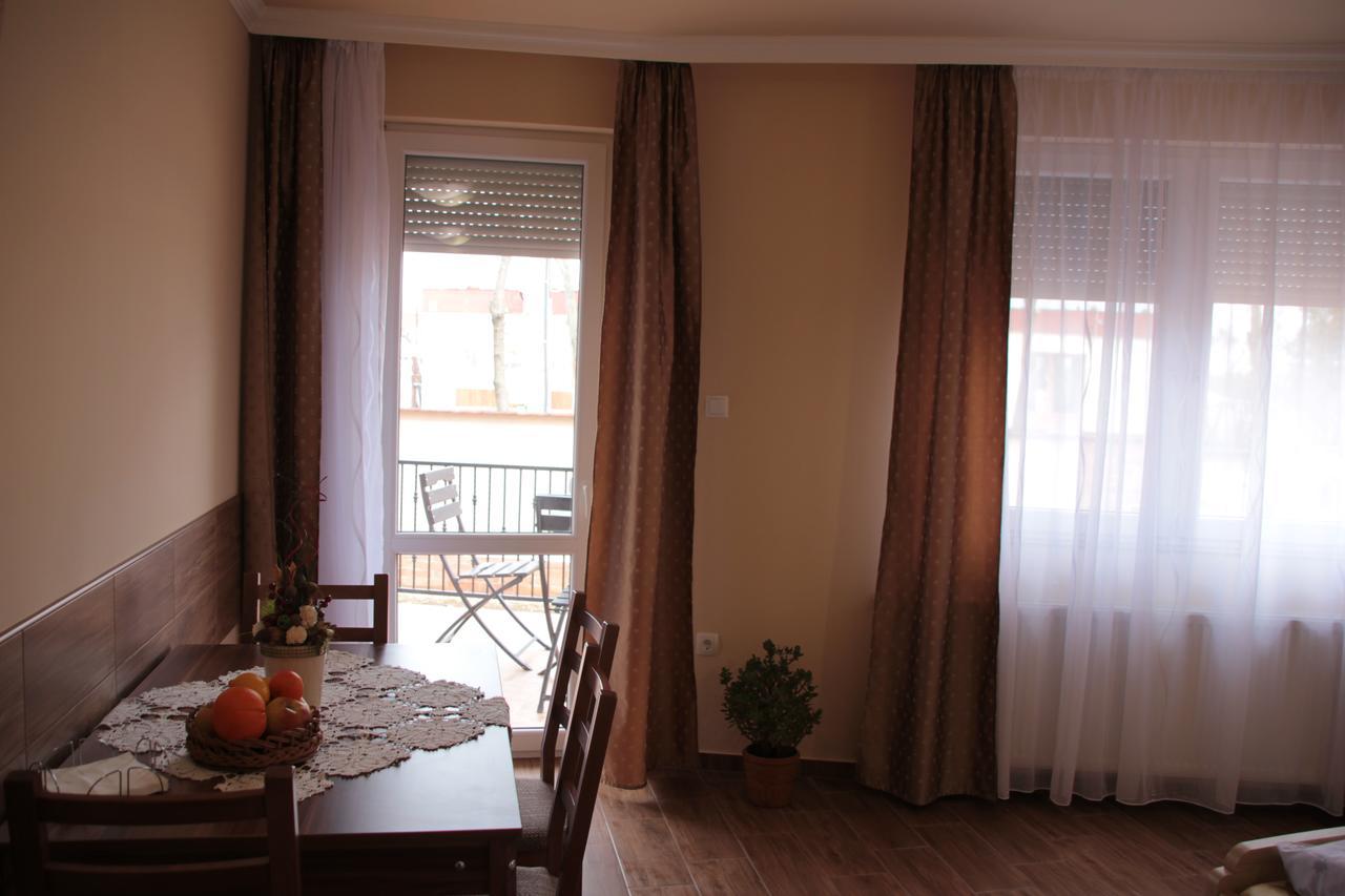 Imola Es Andrea Apartmanhaz 2 Hajduszoboszlo Ngoại thất bức ảnh