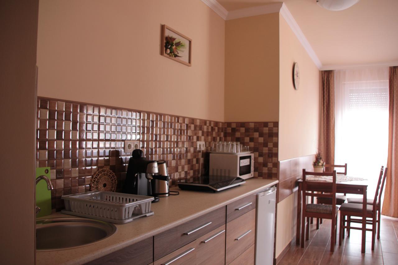 Imola Es Andrea Apartmanhaz 2 Hajduszoboszlo Ngoại thất bức ảnh