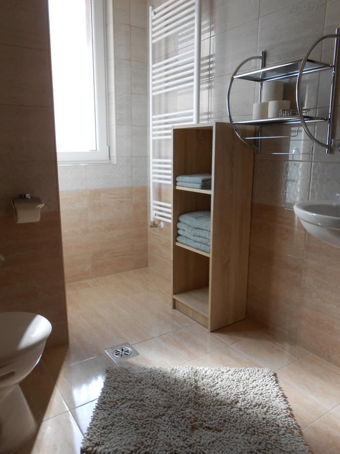 Imola Es Andrea Apartmanhaz 2 Hajduszoboszlo Ngoại thất bức ảnh