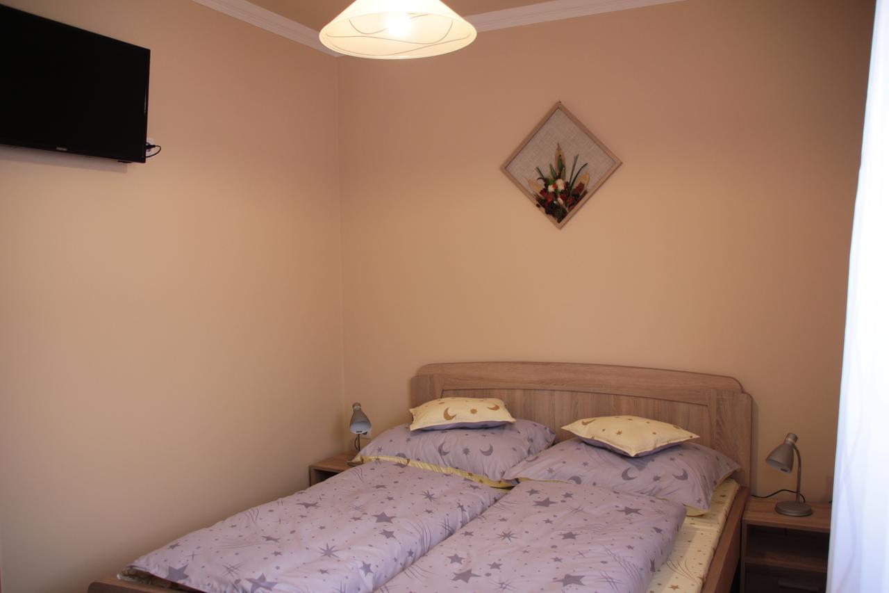 Imola Es Andrea Apartmanhaz 2 Hajduszoboszlo Ngoại thất bức ảnh