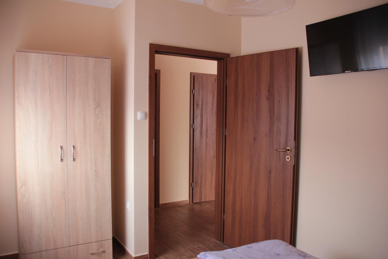 Imola Es Andrea Apartmanhaz 2 Hajduszoboszlo Ngoại thất bức ảnh