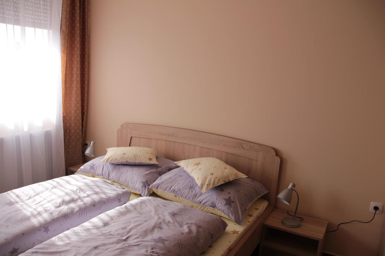 Imola Es Andrea Apartmanhaz 2 Hajduszoboszlo Ngoại thất bức ảnh