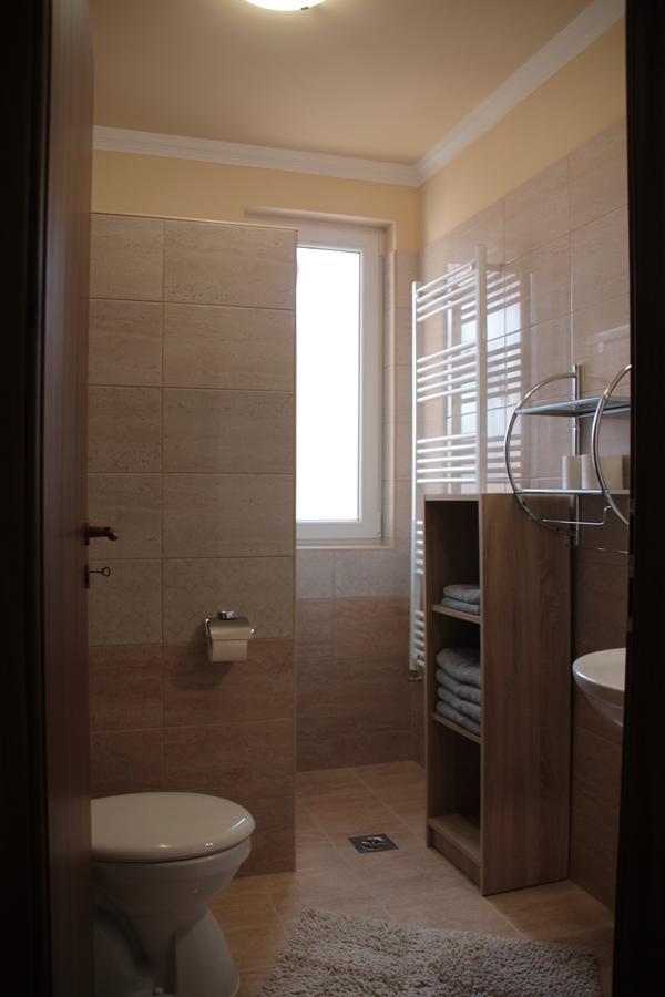 Imola Es Andrea Apartmanhaz 2 Hajduszoboszlo Ngoại thất bức ảnh