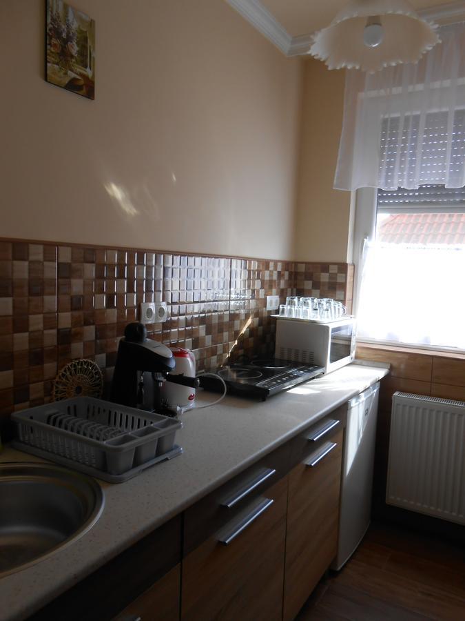 Imola Es Andrea Apartmanhaz 2 Hajduszoboszlo Ngoại thất bức ảnh