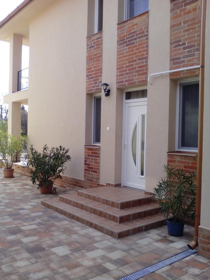 Imola Es Andrea Apartmanhaz 2 Hajduszoboszlo Ngoại thất bức ảnh
