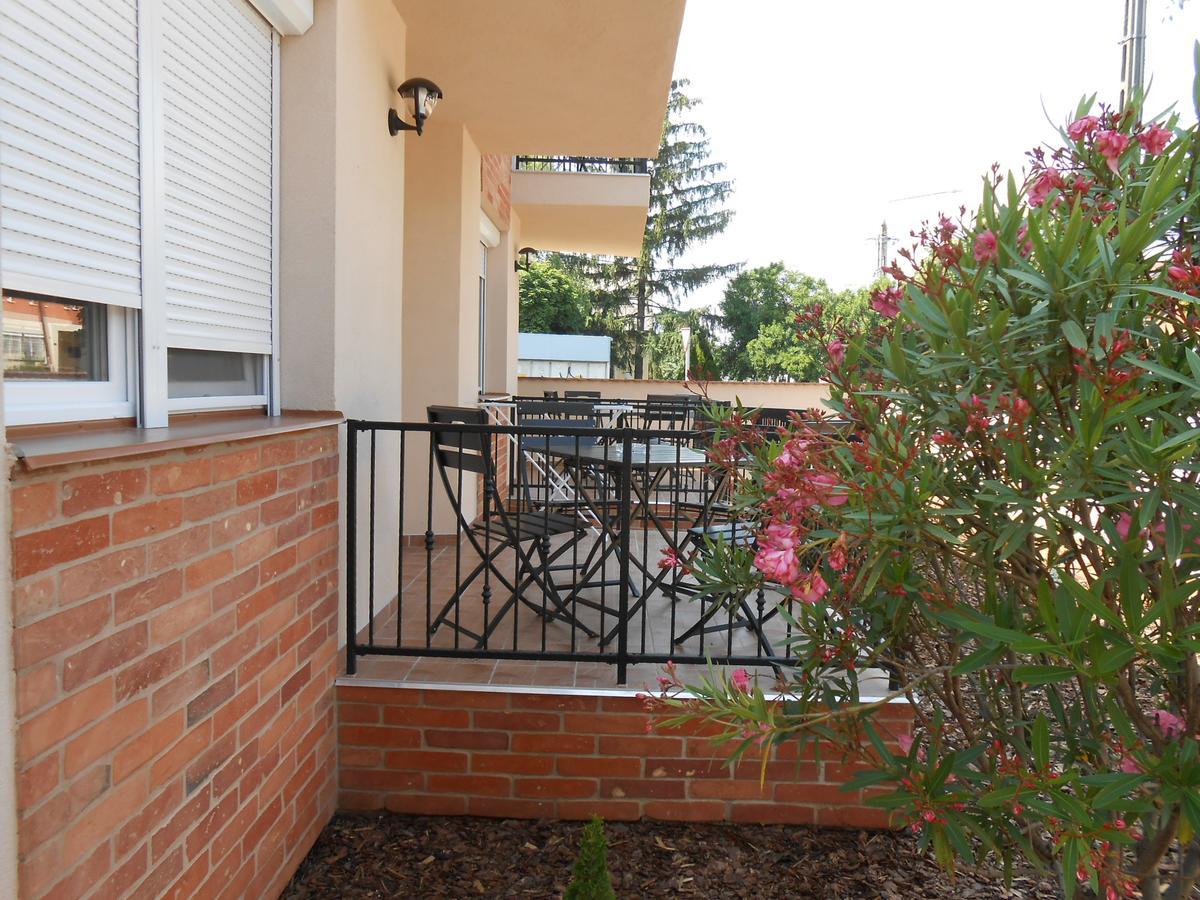 Imola Es Andrea Apartmanhaz 2 Hajduszoboszlo Ngoại thất bức ảnh